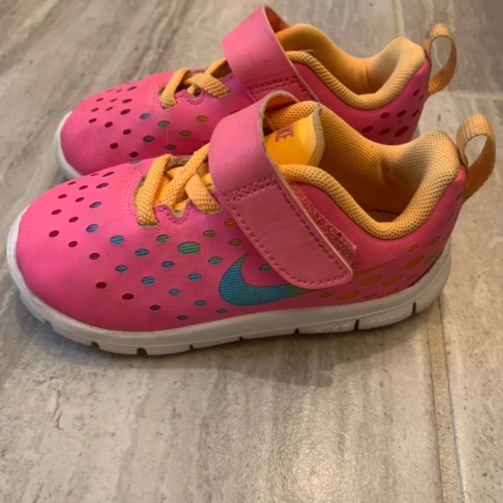 Toddler size 8 Nike
